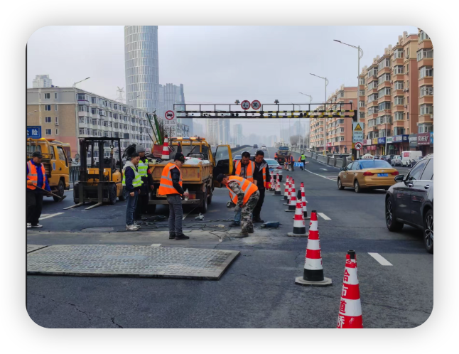 越城道路维修施工队：城市建设的守护者